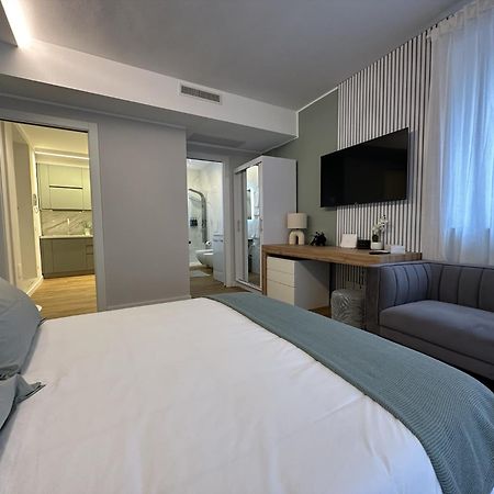 The Captain'S Apartments Sirocco - City Center Leonardo Academy เซสโต คาเลนดิ ภายนอก รูปภาพ